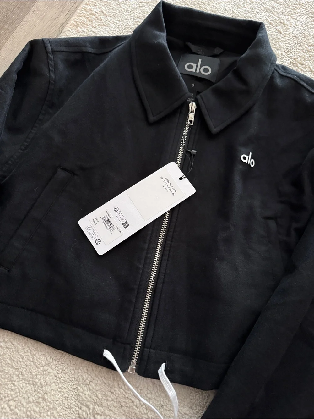ALO Yoga Black Cropped Zip Jacket with Drawcord - Picture 2 of 2
